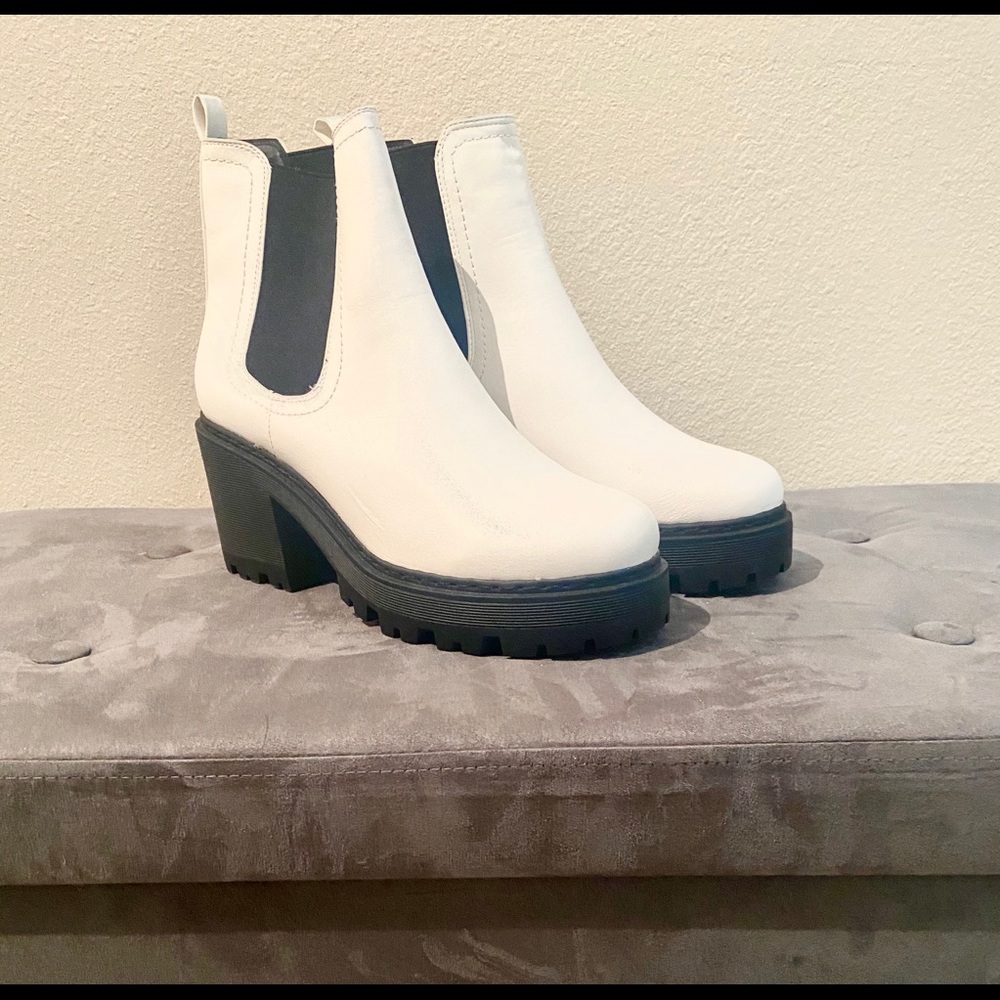 Boots - Picture 2 of 3